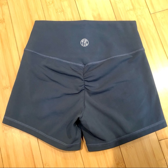 ❌SOLD❌ Til you collapse scrunch shorts - Picture 2 of 3